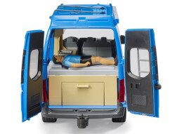 Bruder MB Sprinter Camper s řidičem a příslušenstvím 1:16